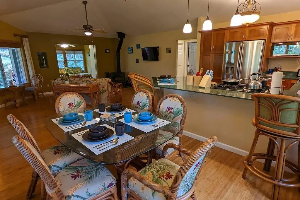 Local Living In Volcano Hawaii Breeze&5 Mins To Volcano National Park בית נופש